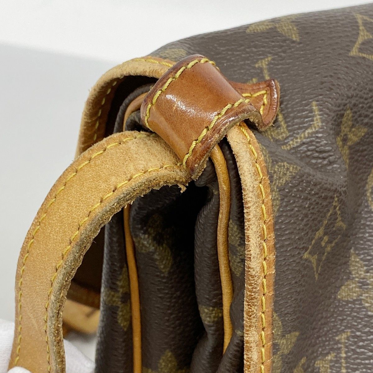 Louis Vuitton Shoulder Bag Monogram Saumur 30 Brown — view 8