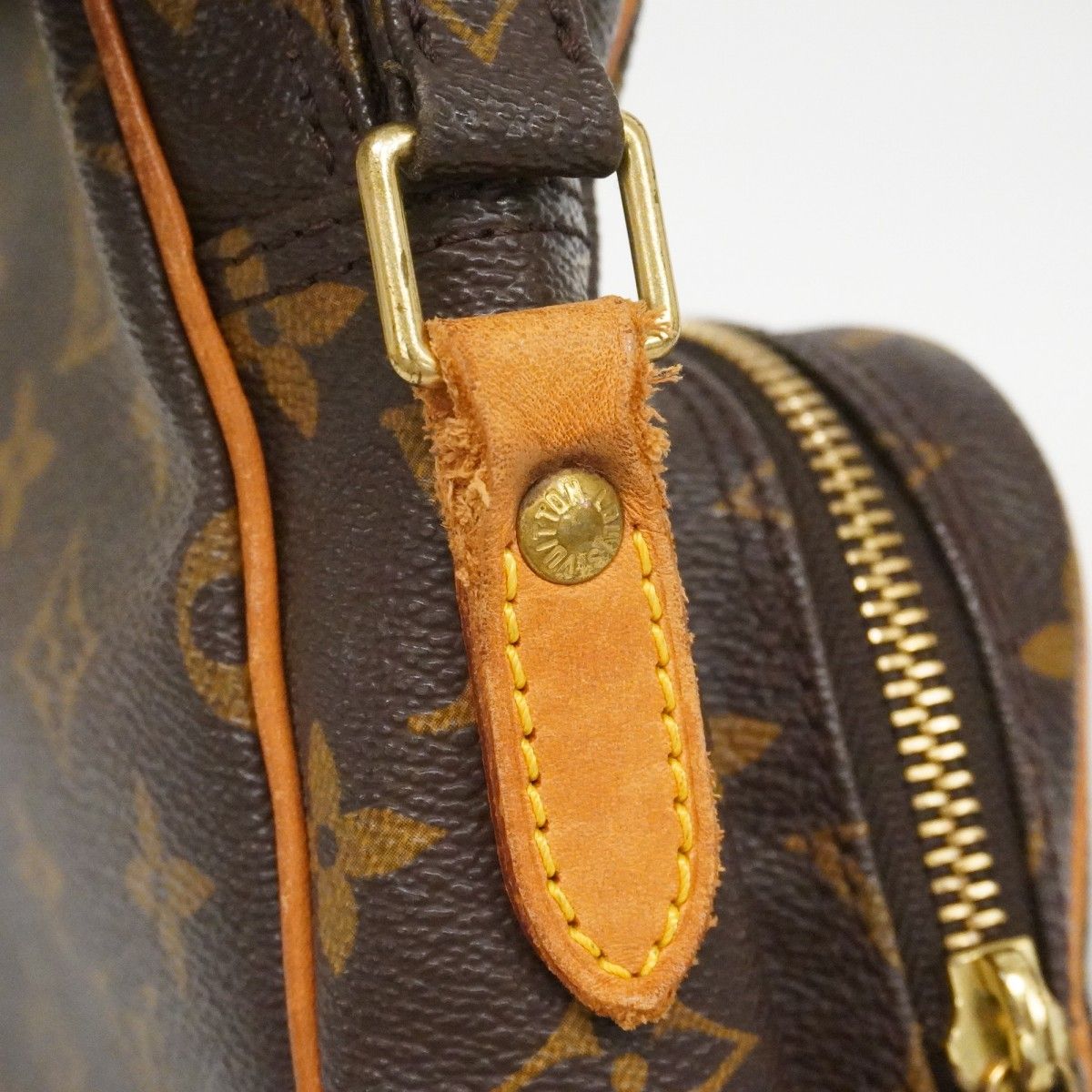 Louis Vuitton Shoulder Bag Monogram Amazon Brown — view 8