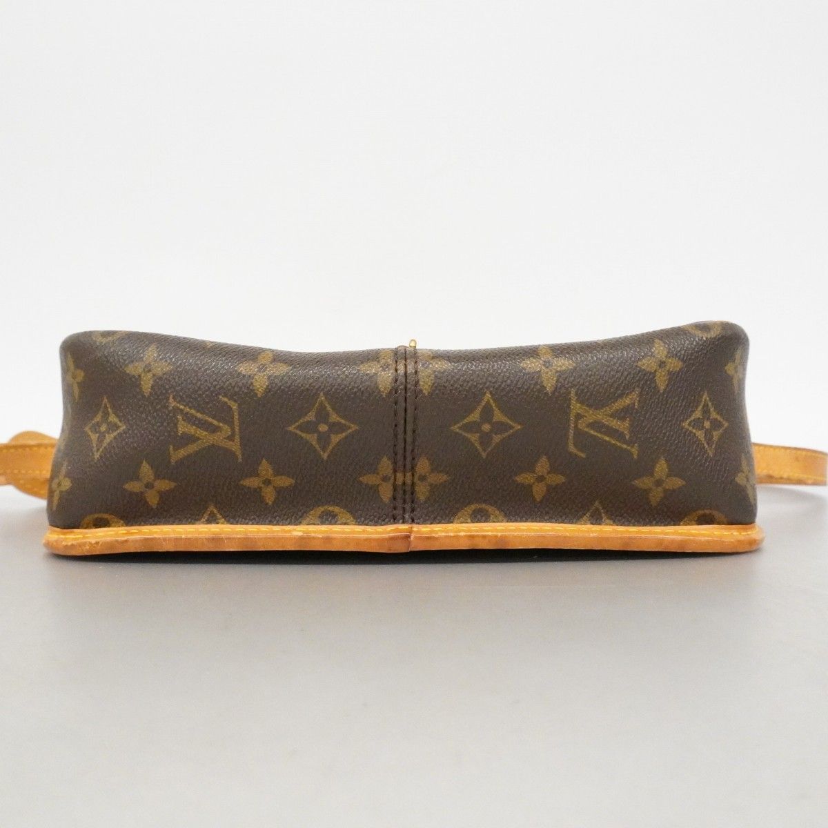 Louis Vuitton Shoulder Bag Monogram Sologne Black Cles — view 3