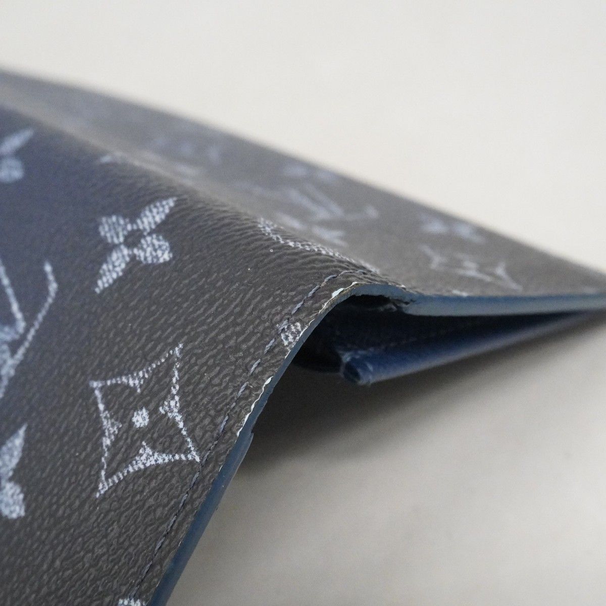 Louis Vuitton Wallet Monogram Gradient Portefeuille Brazza NM Navy — view 7
