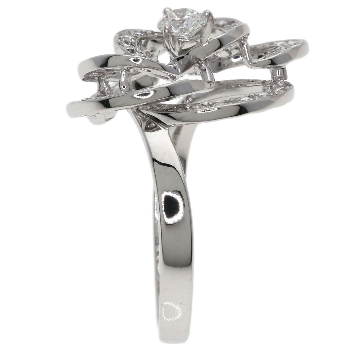 Chanel Camellia Diamond 51 Ring 18k White Gold — view 3