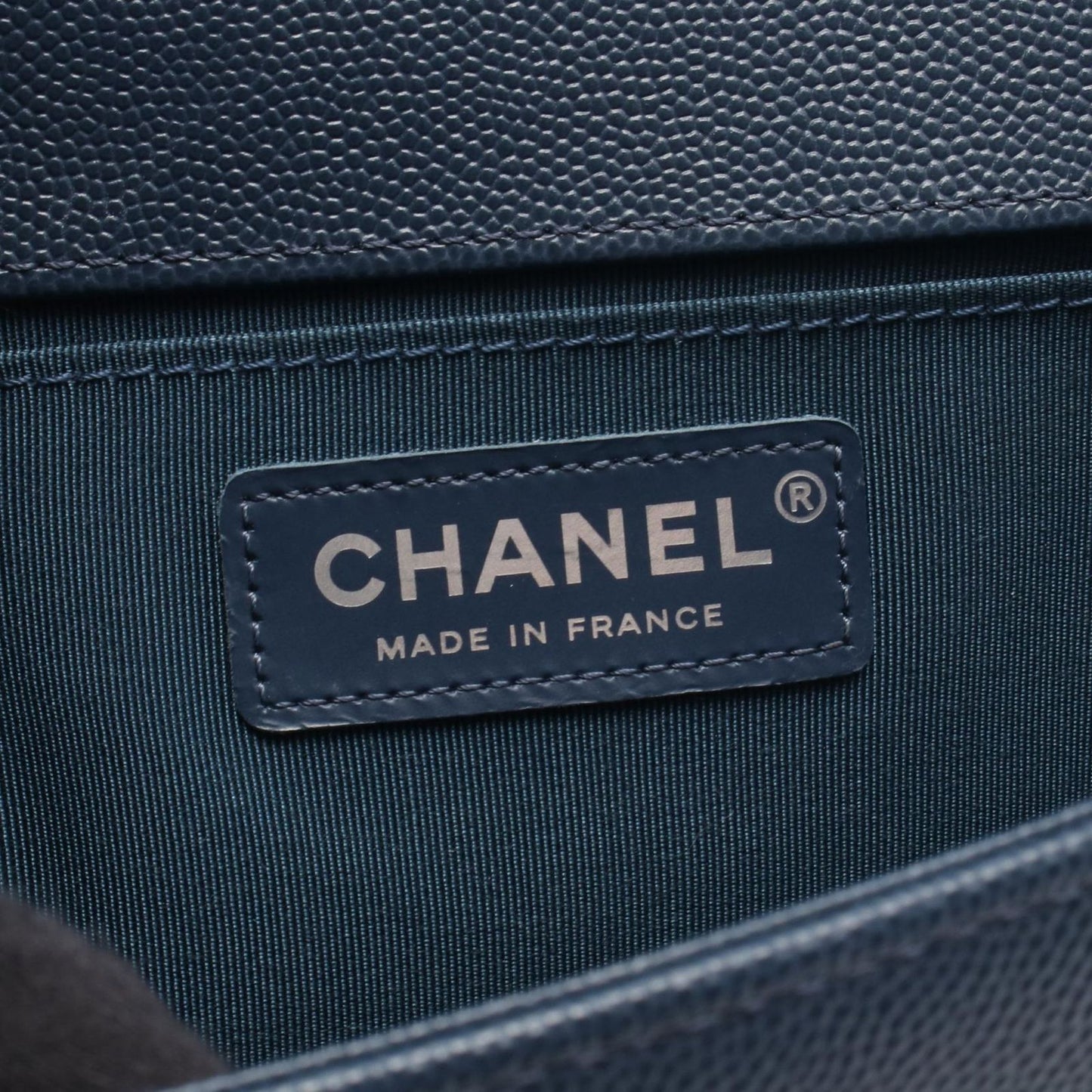 Chanel Shoulder Bag Navy Caviar Leather Chain — view 4