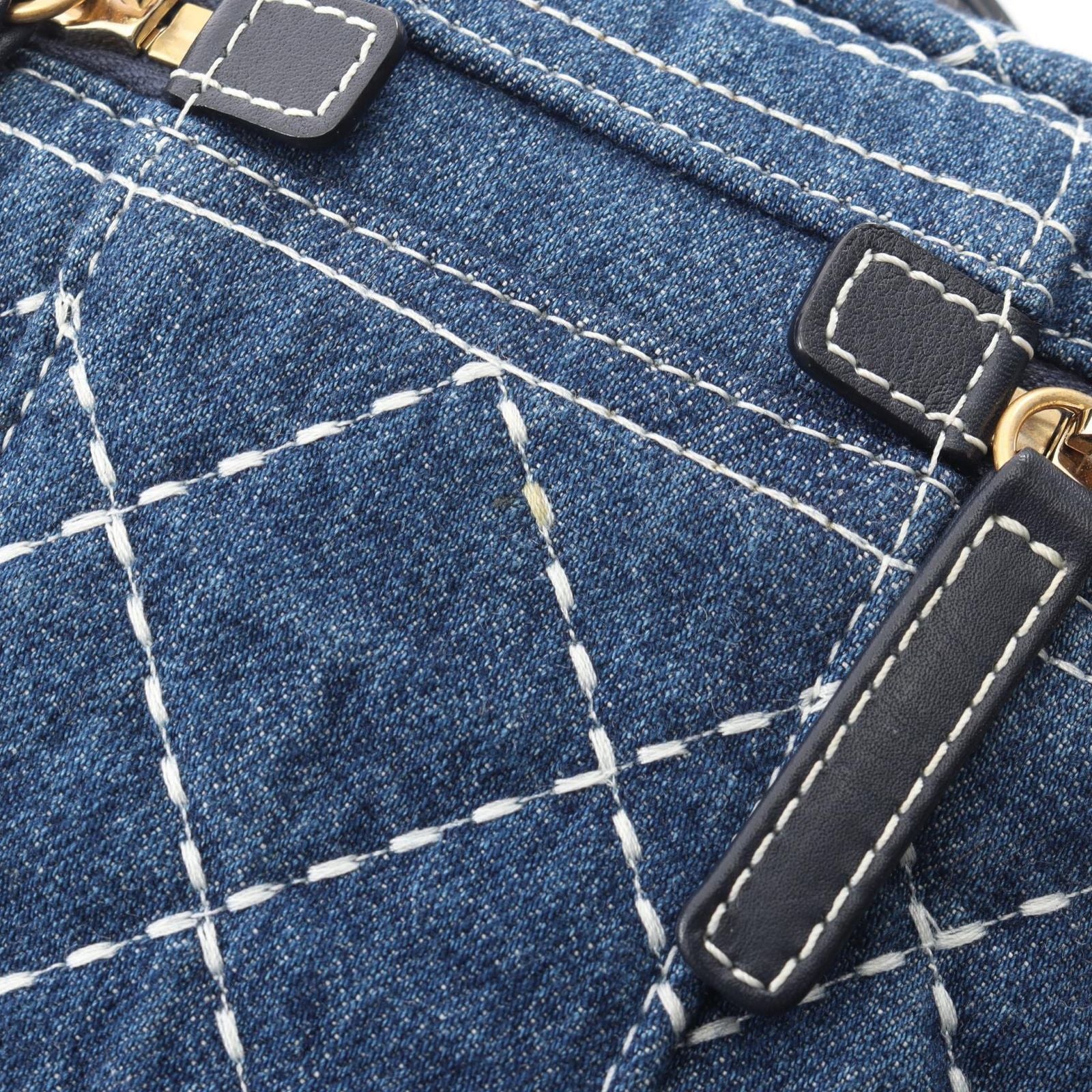 Chanel Shoulder Bag CC Logo Vanity 2-Way Denim Blue Quilted Chain — view 7