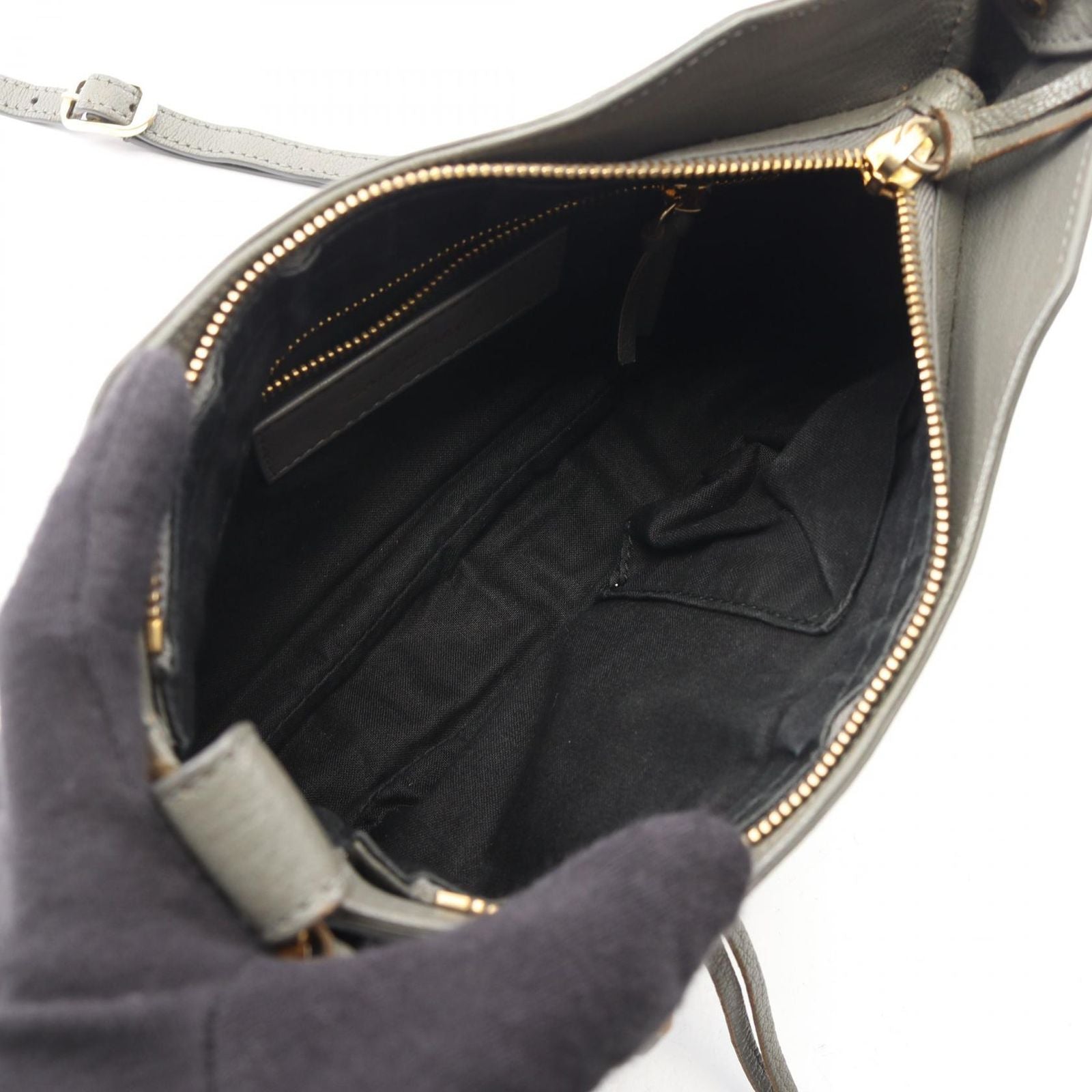 Balenciaga Shoulder Bag Metallic Edge Gray Leather Giant — view 3