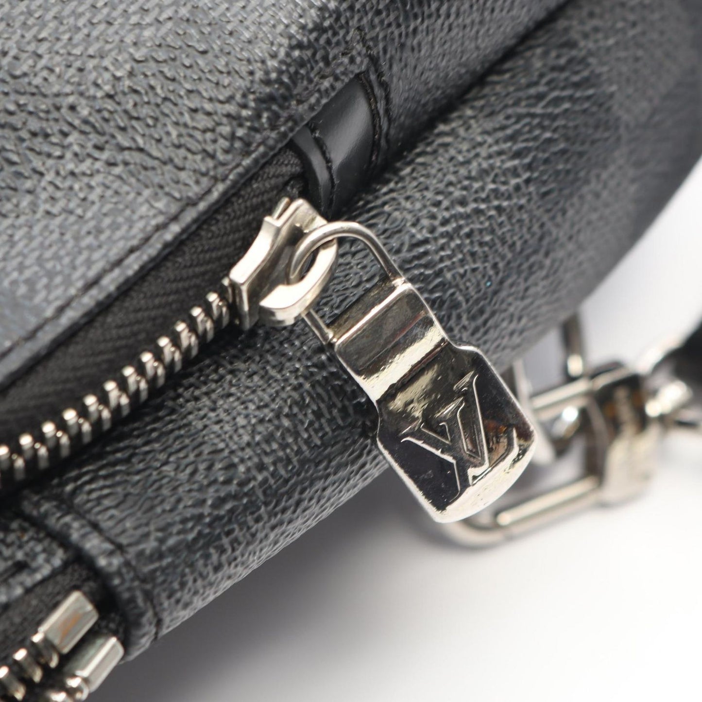 Louis Vuitton Waist Bag Avenue Canvas Leather — view 7