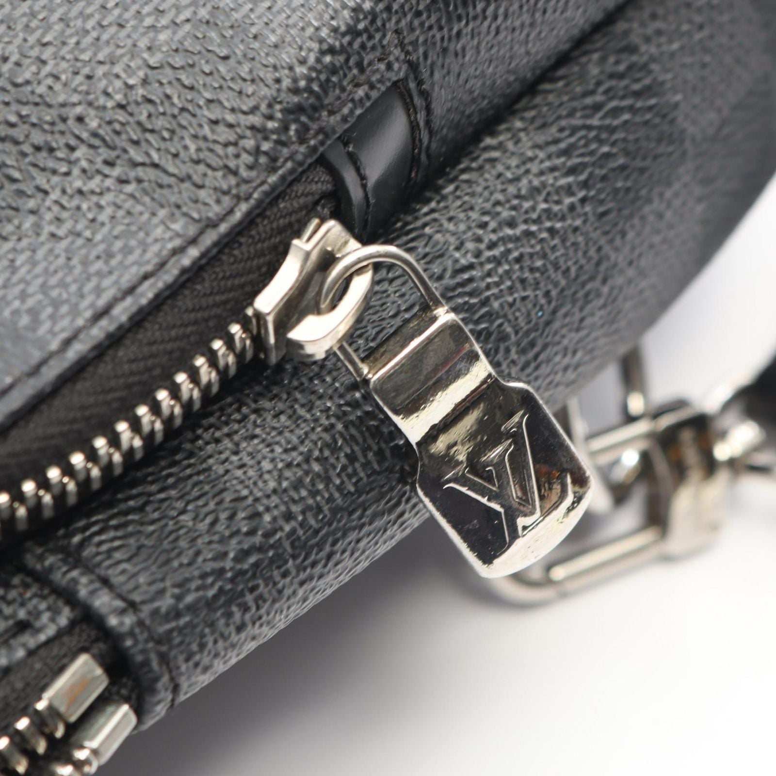 Louis Vuitton Waist Bag Avenue Canvas Leather — view 7