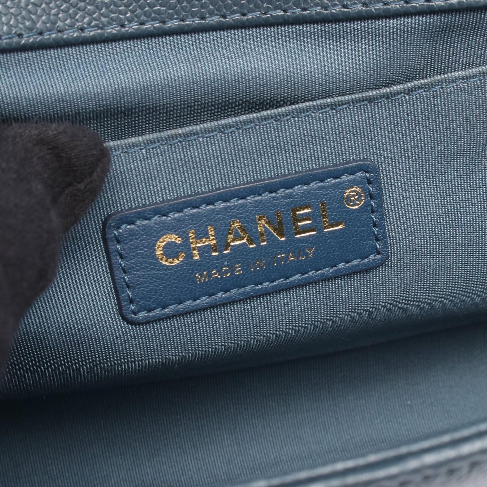 Chanel Shoulder Bag Blue Green Caviar Leather Stitch Chain — view 4