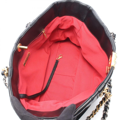 Chanel Tote 19 Quilted Black Leather Chain — view 3