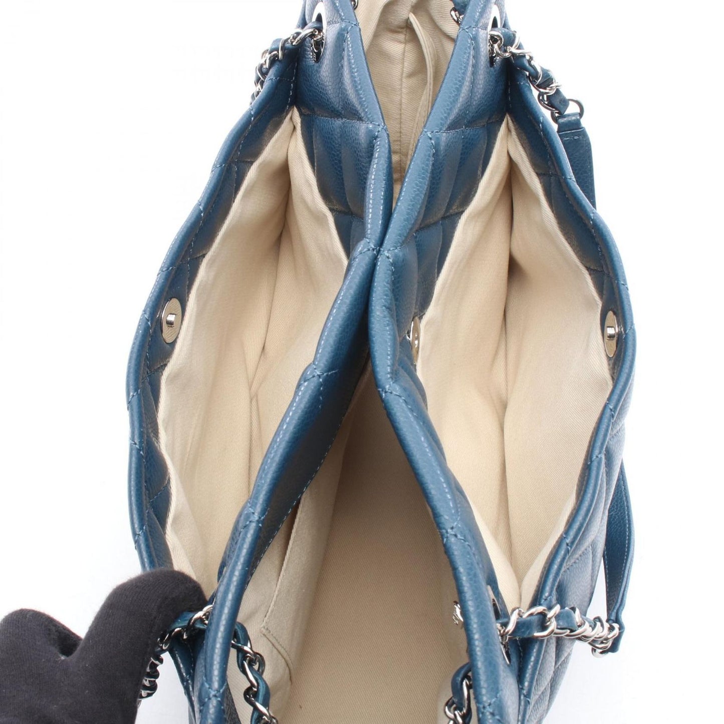 Chanel Tote Quilted Blue Caviar Leather CC Logo Chain — view 6