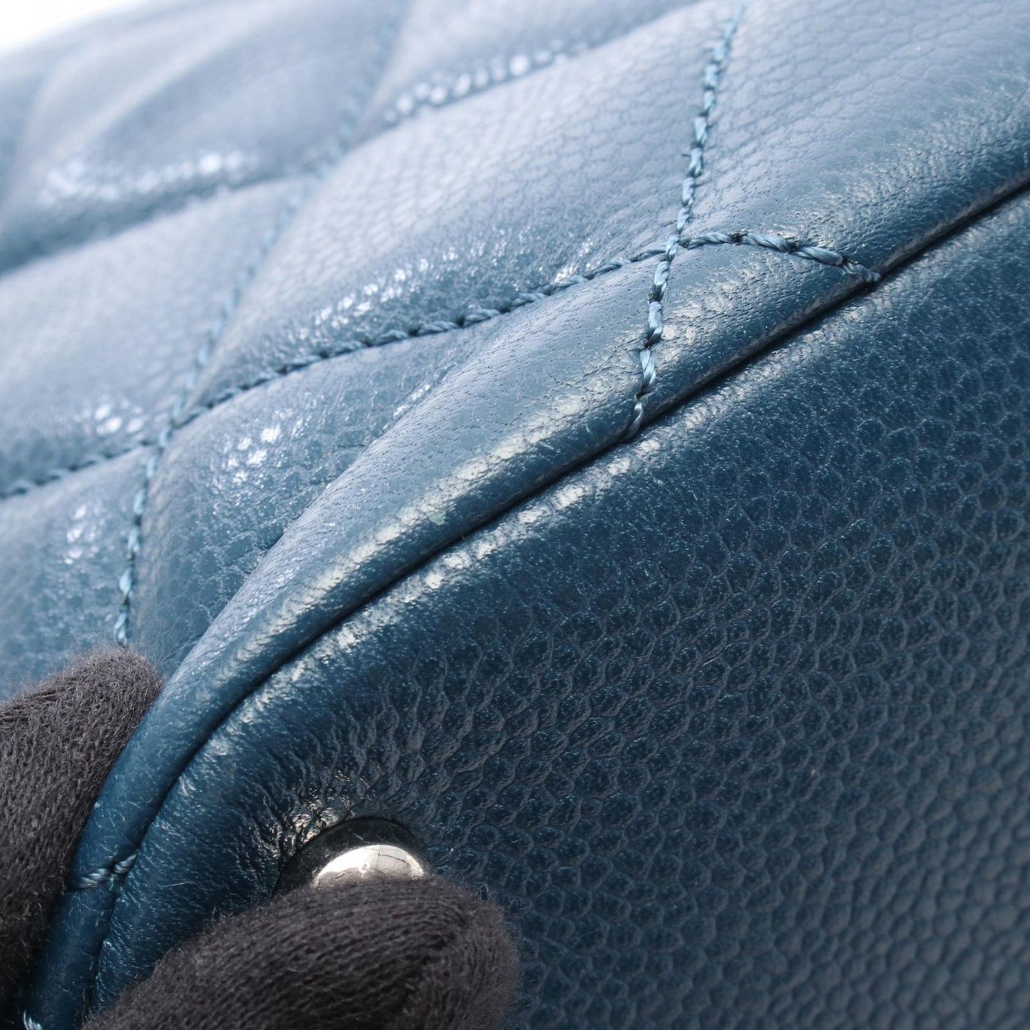 Chanel Tote Quilted Blue Caviar Leather CC Logo Chain — view 7