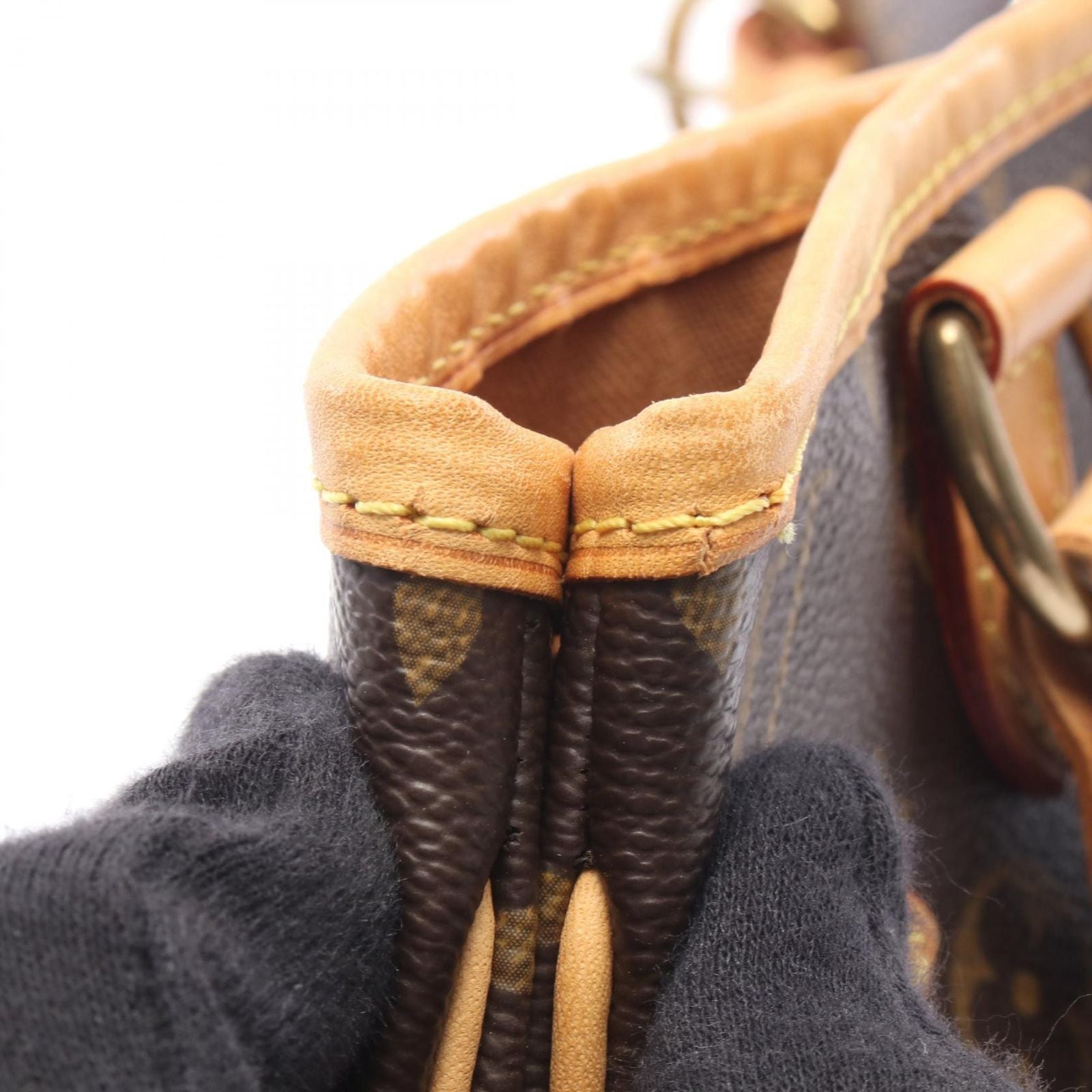 Louis Vuitton Tote Batignolles Vertical Canvas Leather — view 9