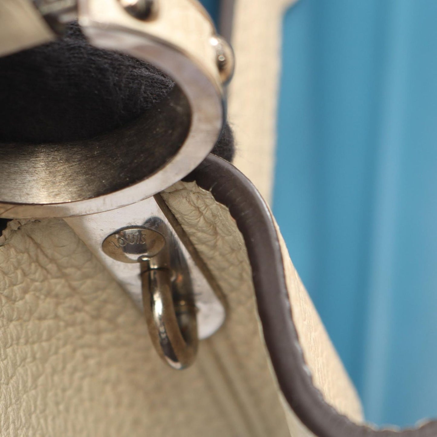Louis Vuitton Handbag Capucines MM 2-Way Blue White Leather — view 6