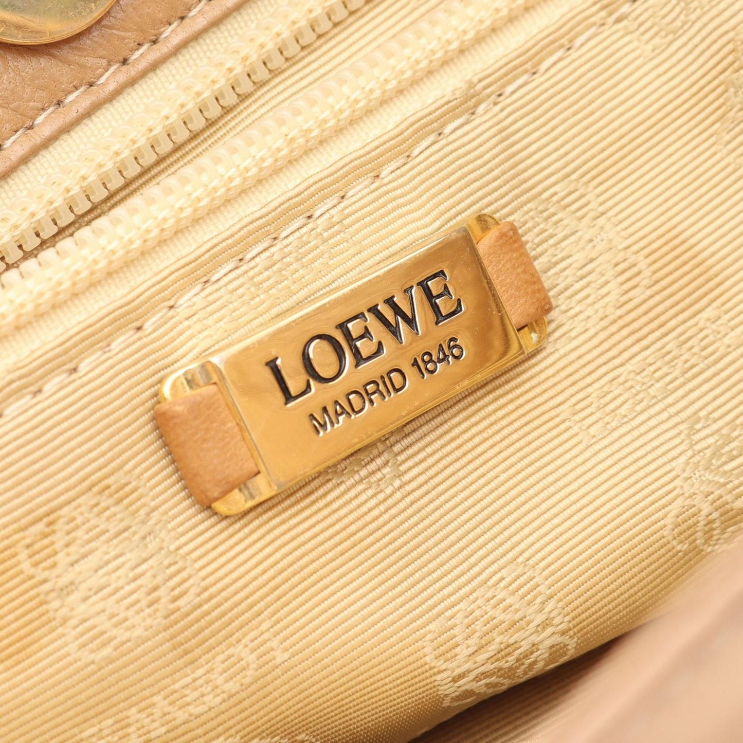 Loewe Tote Anagram Beige Leather — view 4