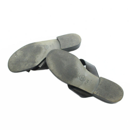 Chanel Thong Sandals Gold Logo Leather CC 36 Black — view 6