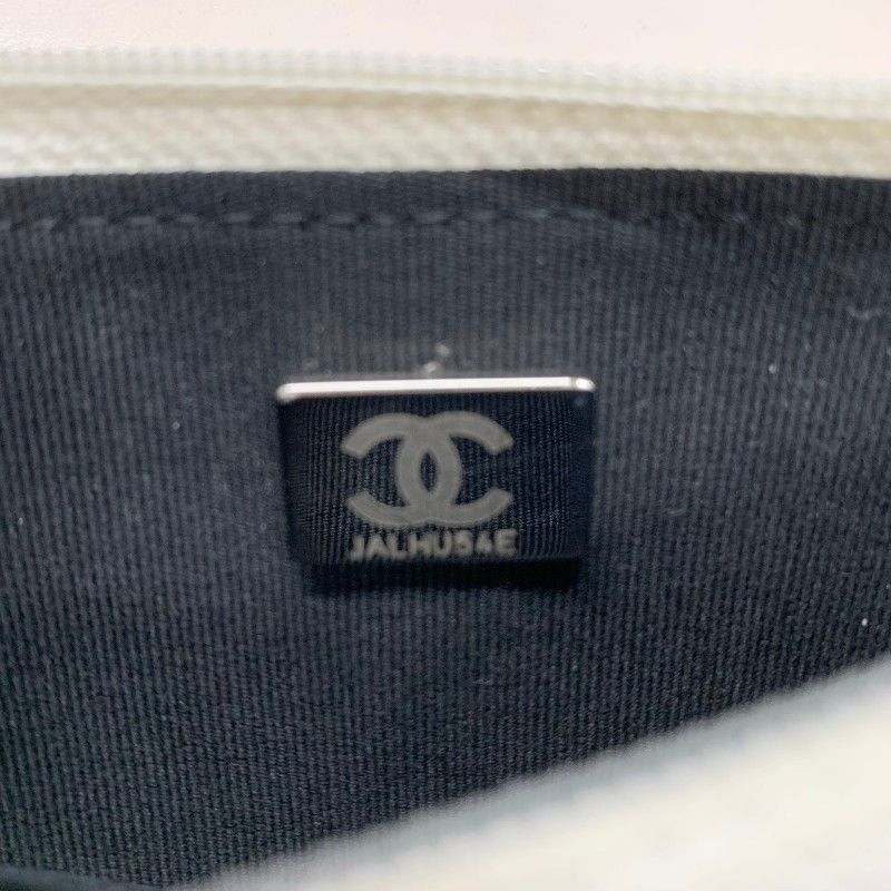 Chanel Shoulder Bag White Black CC Logo Chain Wallet Turnlock — view 8