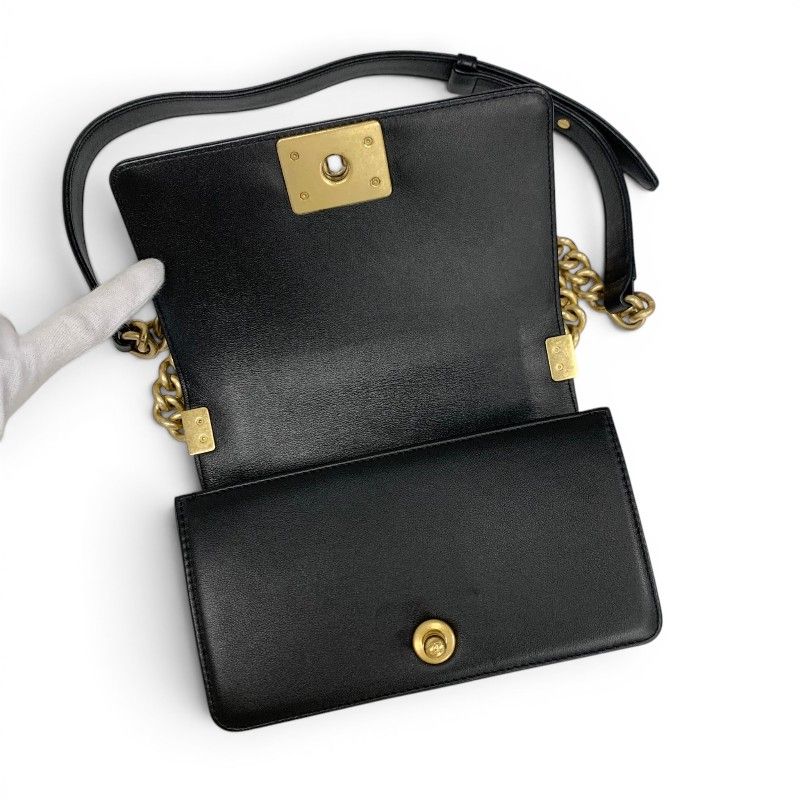 Chanel Shoulder Bag Black Gold 20 Quilted CC Logo Chain — view 6