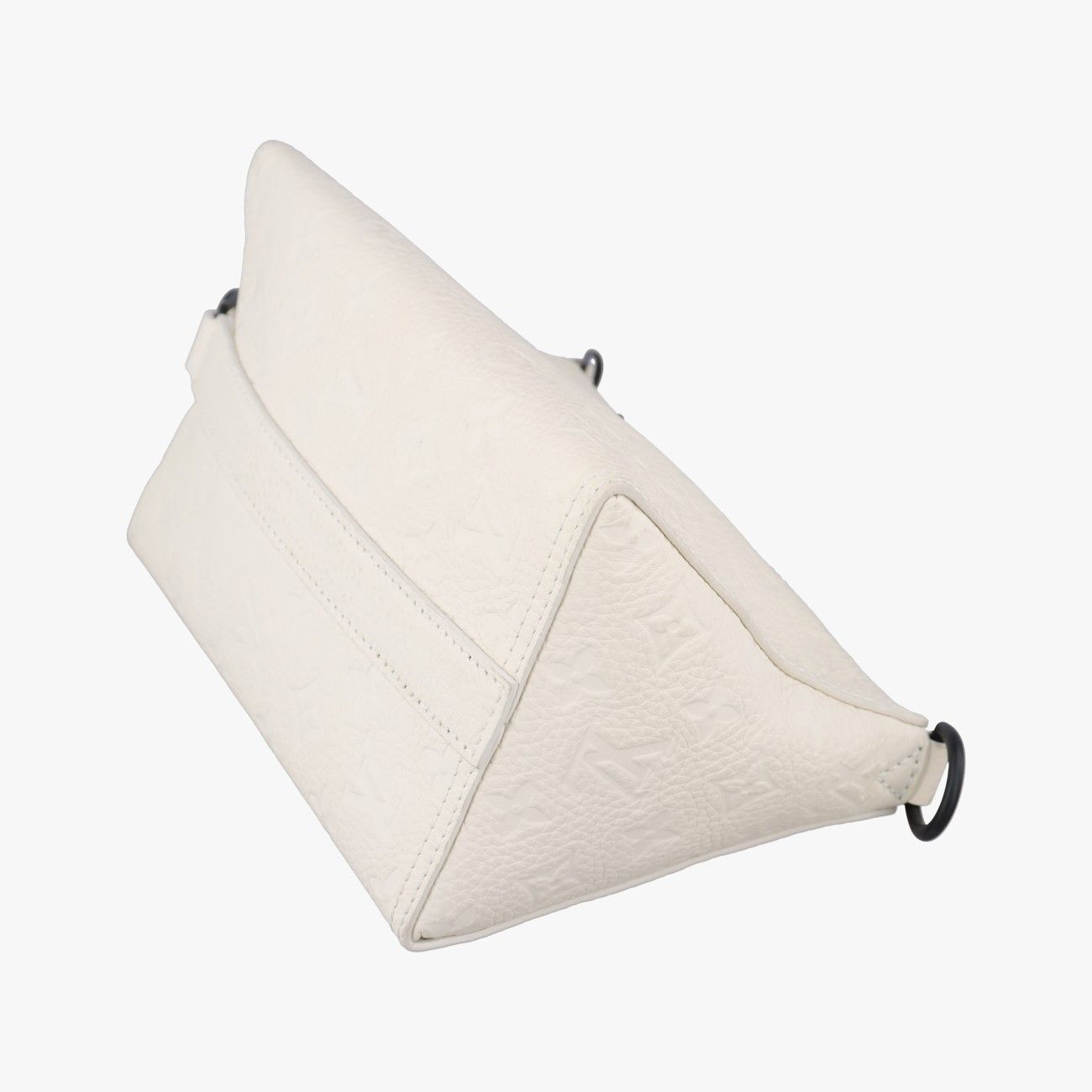 Louis Vuitton Triangle Messenger White Taurillon Leather — view 4