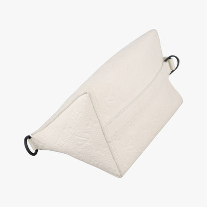 Louis Vuitton Triangle Messenger White Taurillon Leather — view 7