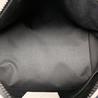 Louis Vuitton Triangle Messenger White Taurillon Leather — view 9