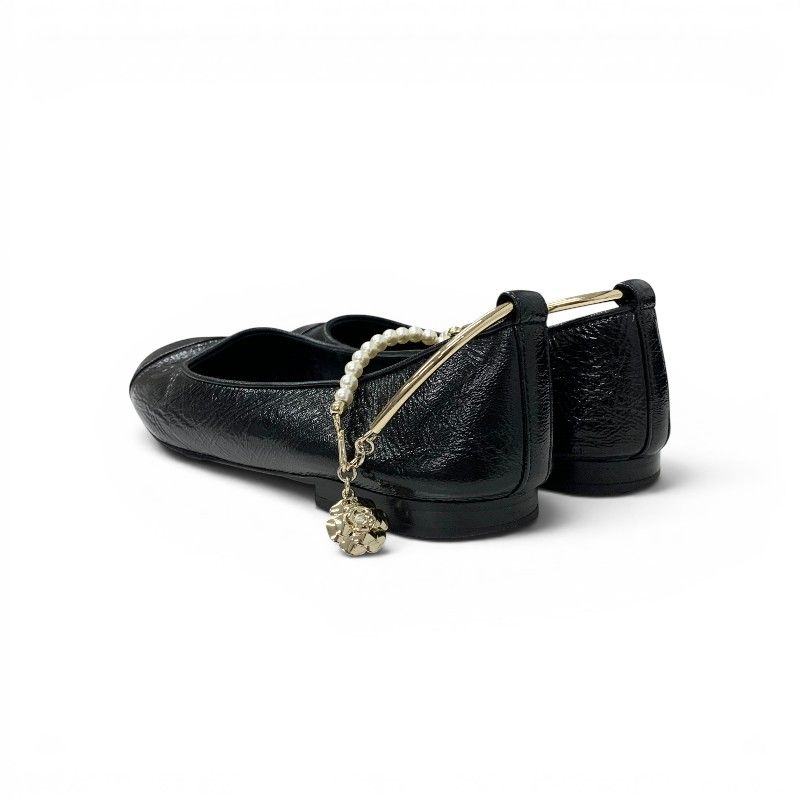 Chanel Flat Shoes Leather Black Gold CC Logo Camellia Processing Pearl Strap — view 4