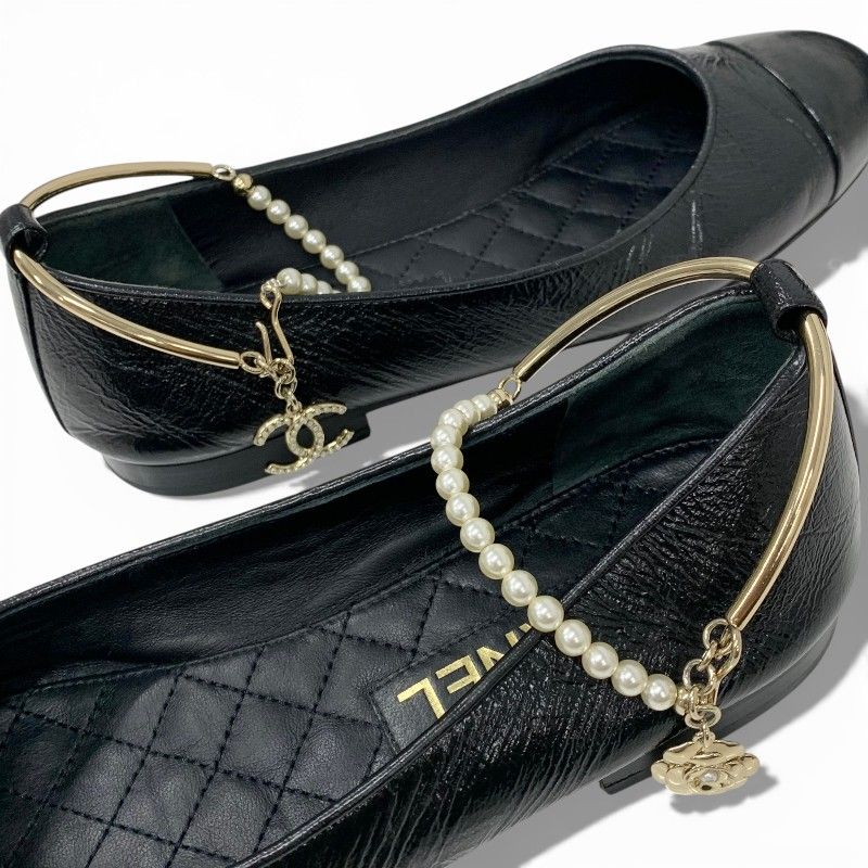 Chanel Flat Shoes Leather Black Gold CC Logo Camellia Processing Pearl Strap — view 9