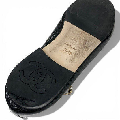 Chanel Flat Shoes Leather Black Gold CC Logo Camellia Processing Pearl Strap — view 8