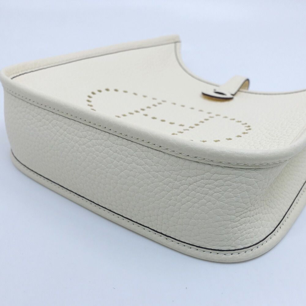 Hermes Evelyne TPM Shoulder Bag Taurillon Clemence Nata Ivory Gold — view 4