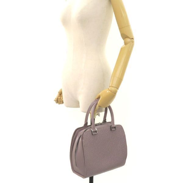 Louis Vuitton Epi Pont Neuf Handbag — view 9