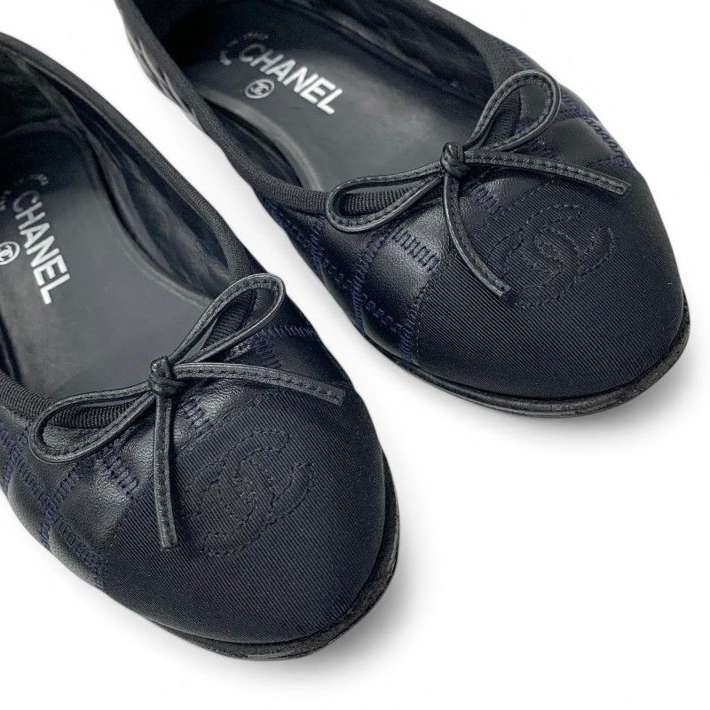 Chanel Flat Shoes Leather Fabric Black Navy CC Logo Quilted Ribbon Ballet — view 9