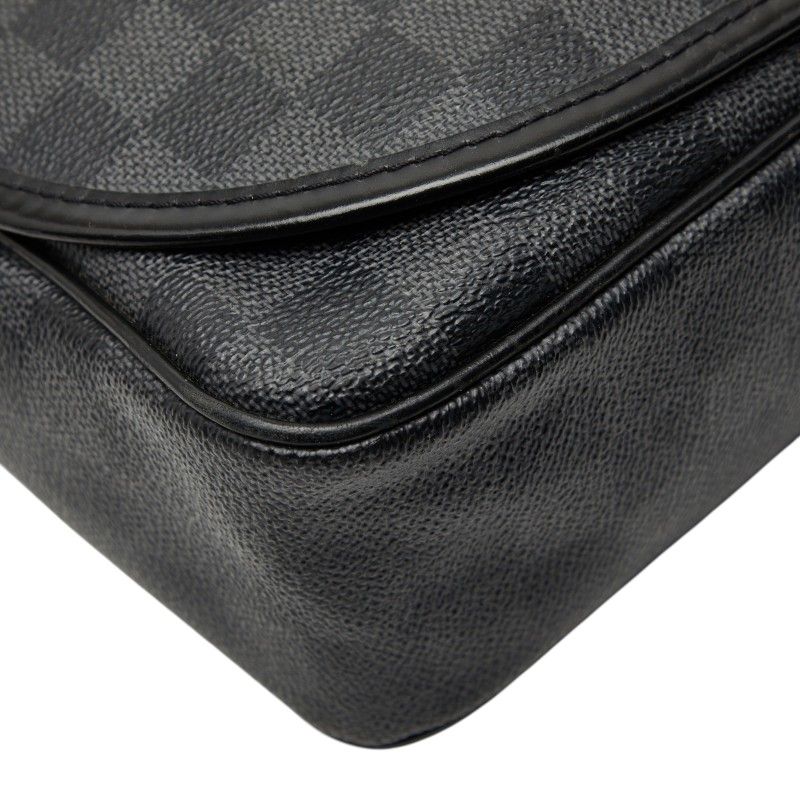 Louis Vuitton Damier Graphite Daniel MM Shoulder Bag Black Leather — view 5