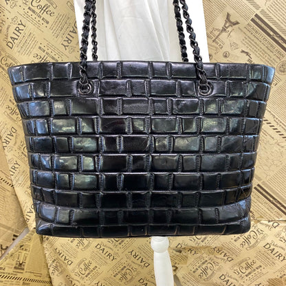 Chanel Tote Chocolate Bar Big CC Logo Chain Black Business Travel — view 2