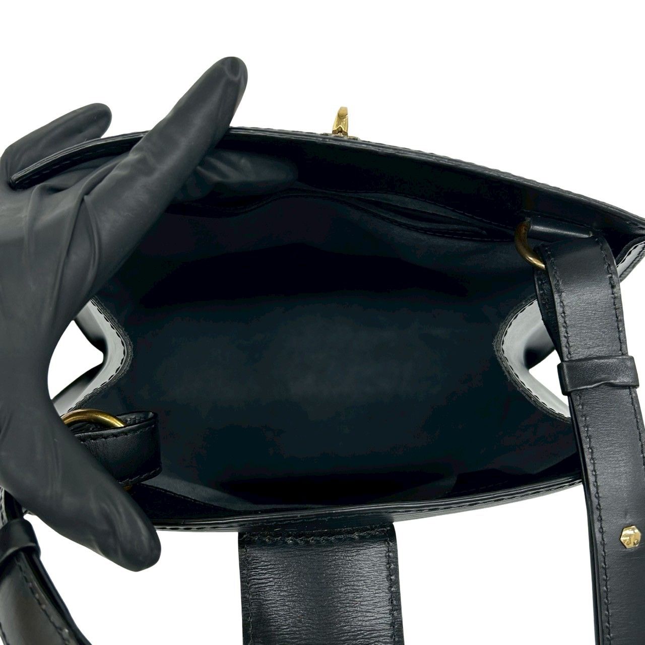 Louis Vuitton Vintage Cluny Epi Leather Shoulder Bag Crossbody Black Noir — view 9
