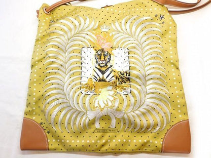 Hermes Silk City GM Champion Tiger Shoulder — view 3