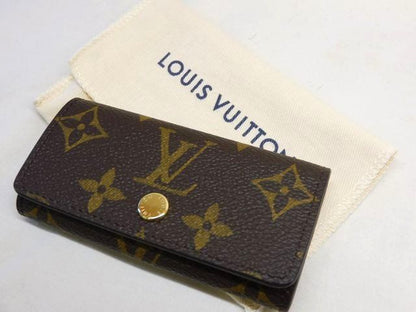 Louis Vuitton 4 Consecutive Key Case Multicles 4 Monogram Key Holder — view 5