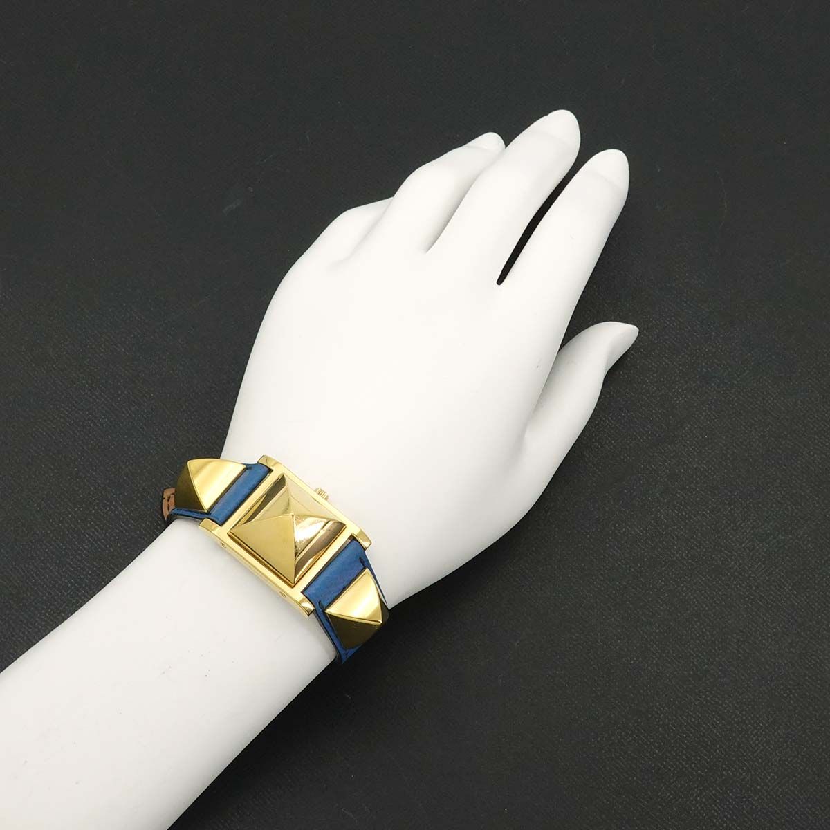 Hermes Medor Vintage Watch Pyramid Gold Studs White Leather Quartz — view 4