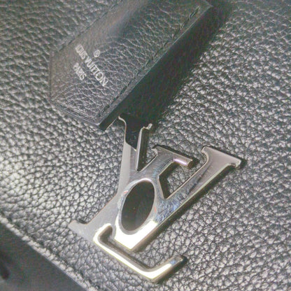 Louis Vuitton Lockme Mini 2-Way Handbag Noir — view 7