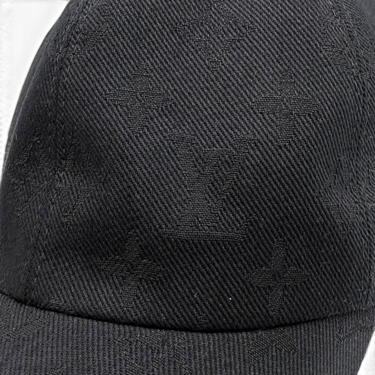 Louis Vuitton Cap Monogram Essential Cap Black — view 5