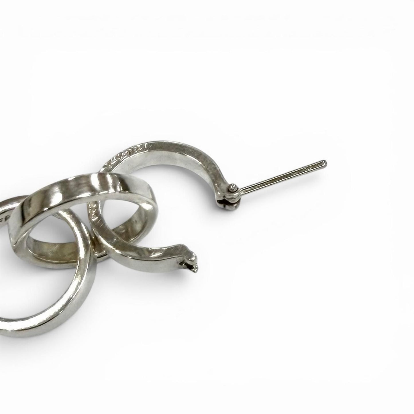 Tiffany & Co Vintage 925 Parma Picasso Triple Hoop Interlocking Earrings Silver — view 5
