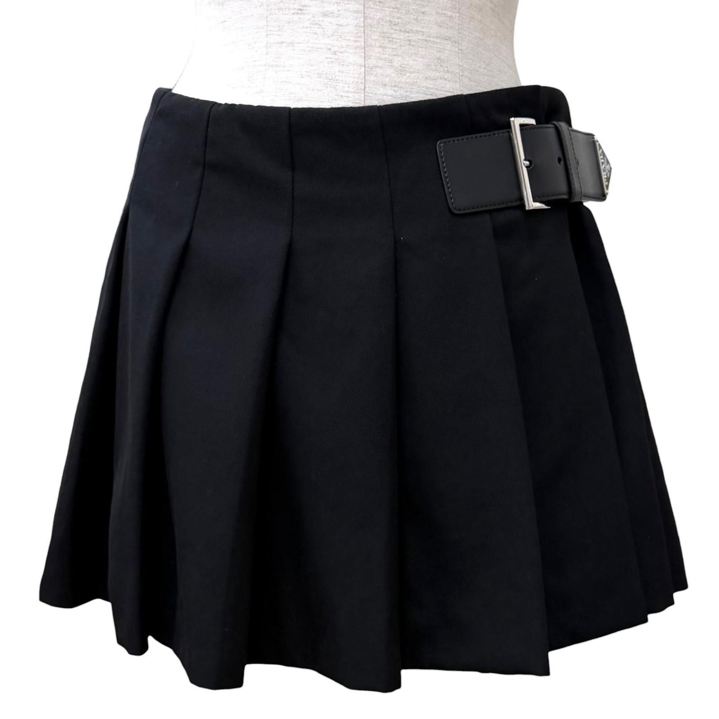 Prada 100% Virgin Wool Triangle Logo Cow Leather with Belt Mini Skirt Pleated