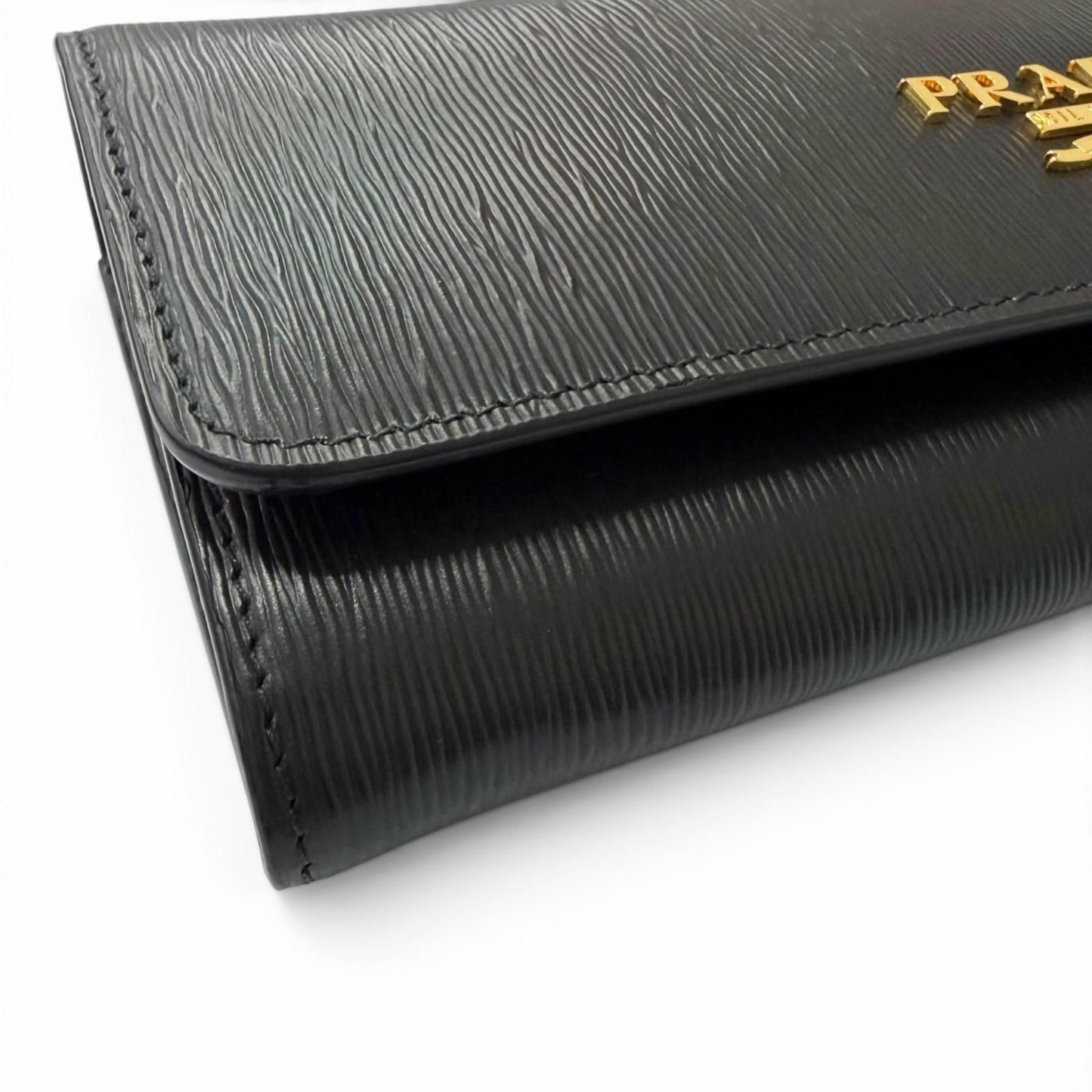 Prada Vitterombu Gold Leather Wallet Black — view 5