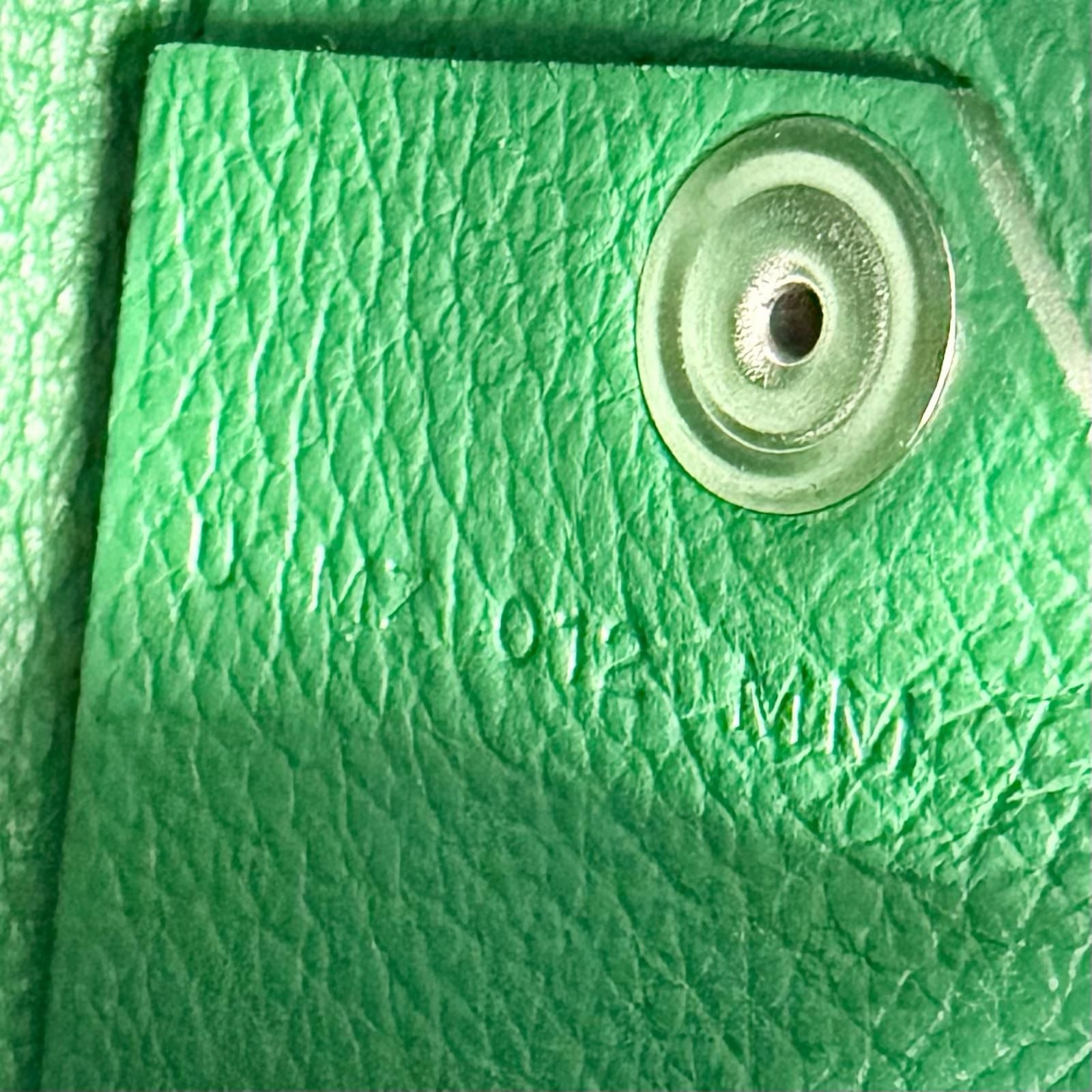 Hermes Calvi Veau Epsom Silver Business Card Case Green — view 8