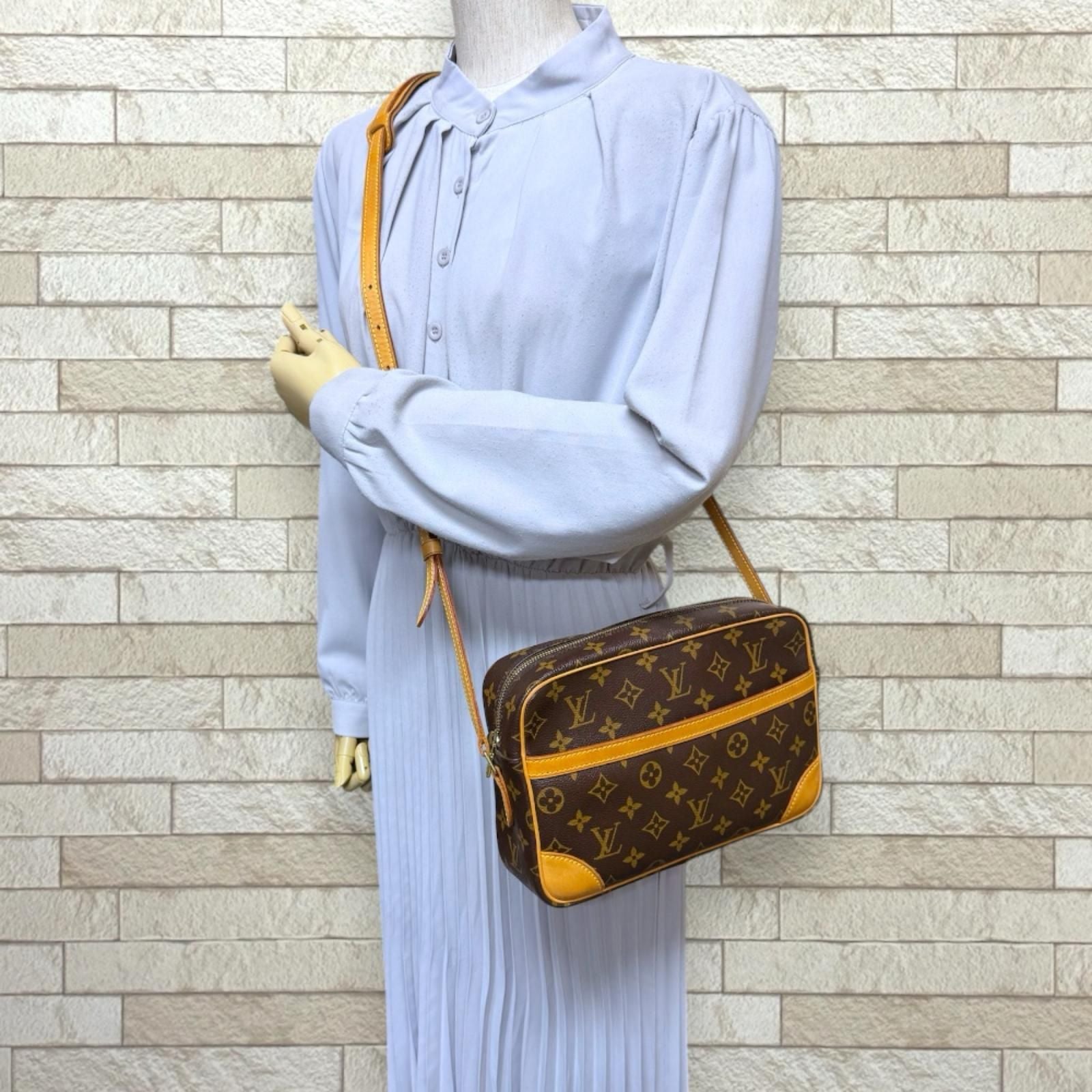 Louis Vuitton Trocadero 27 Monogram Shoulder Bag Canvas Brown — view 2