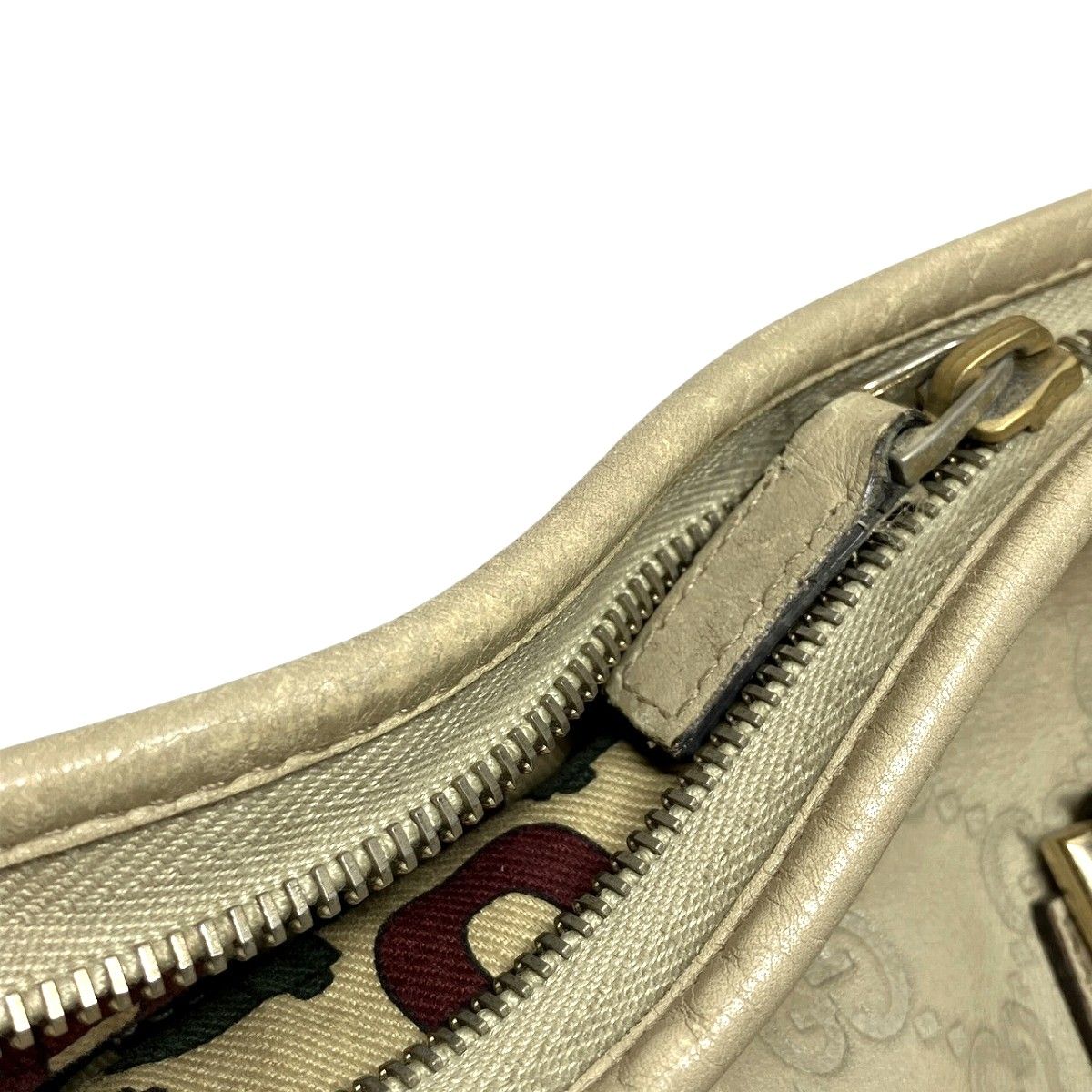 Gucci Abbey Guccissima Shoulder Bag Leather — view 9