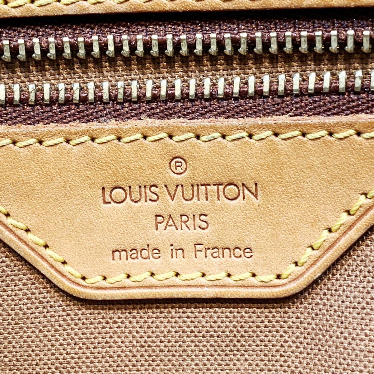 Louis Vuitton Trotteur Monogram Shoulder Bag Canvas — view 4