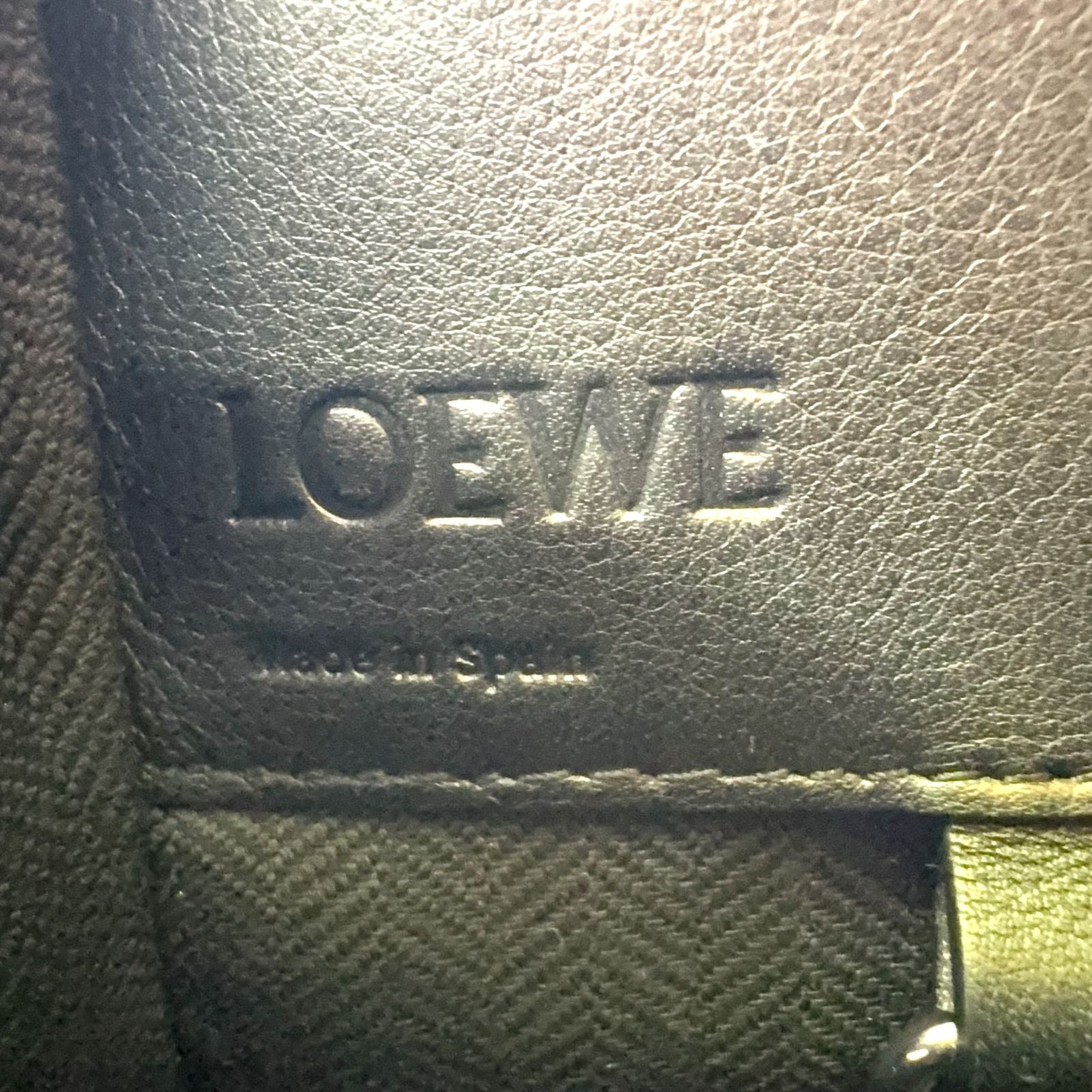 Loewe New Arrivals Hammock Compact Calfskin Black Shoulder Bag Silver — view 4