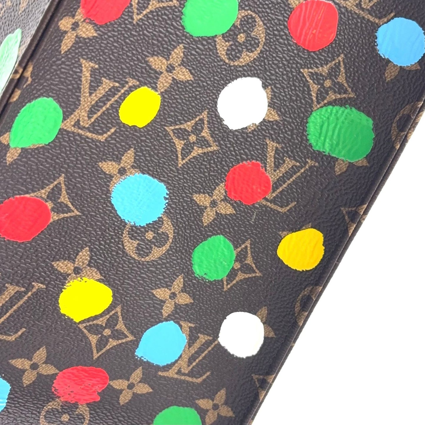 Louis Vuitton New Arrivals On The Go MM Monogram Yayoi Kusama Collaboration — view 7