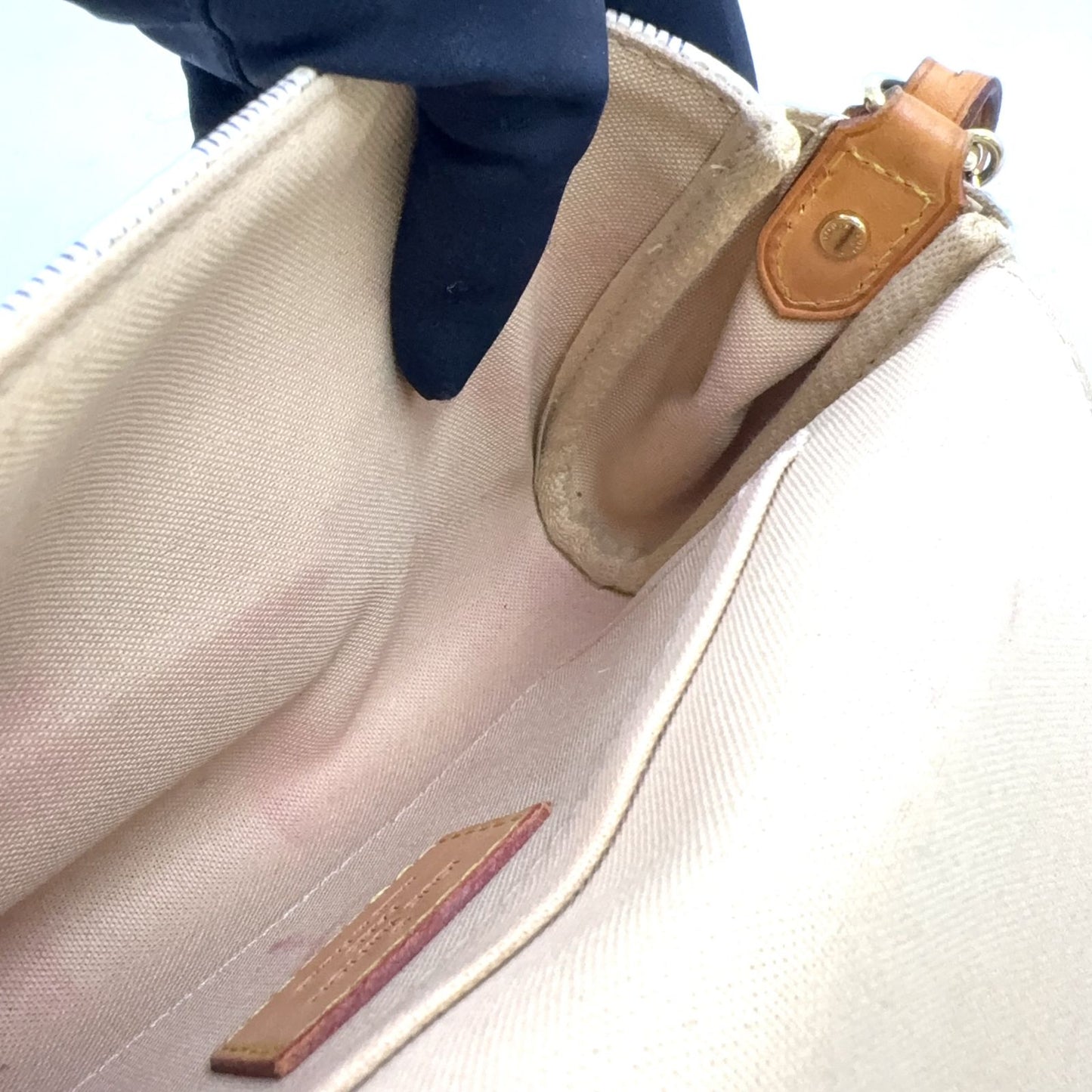 Louis Vuitton New Arrivals Favorite PM Damier Azur Shoulder Leather White — view 6