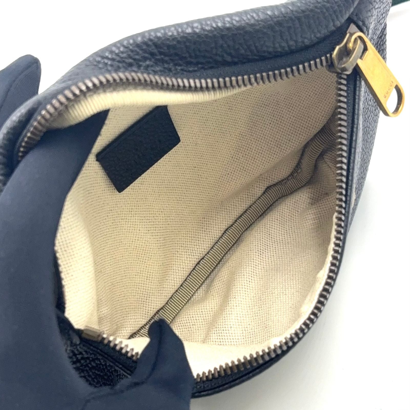 Gucci New Arrivals Logo Print Small Belt Bag Sherry Line Leather Black — view 3
