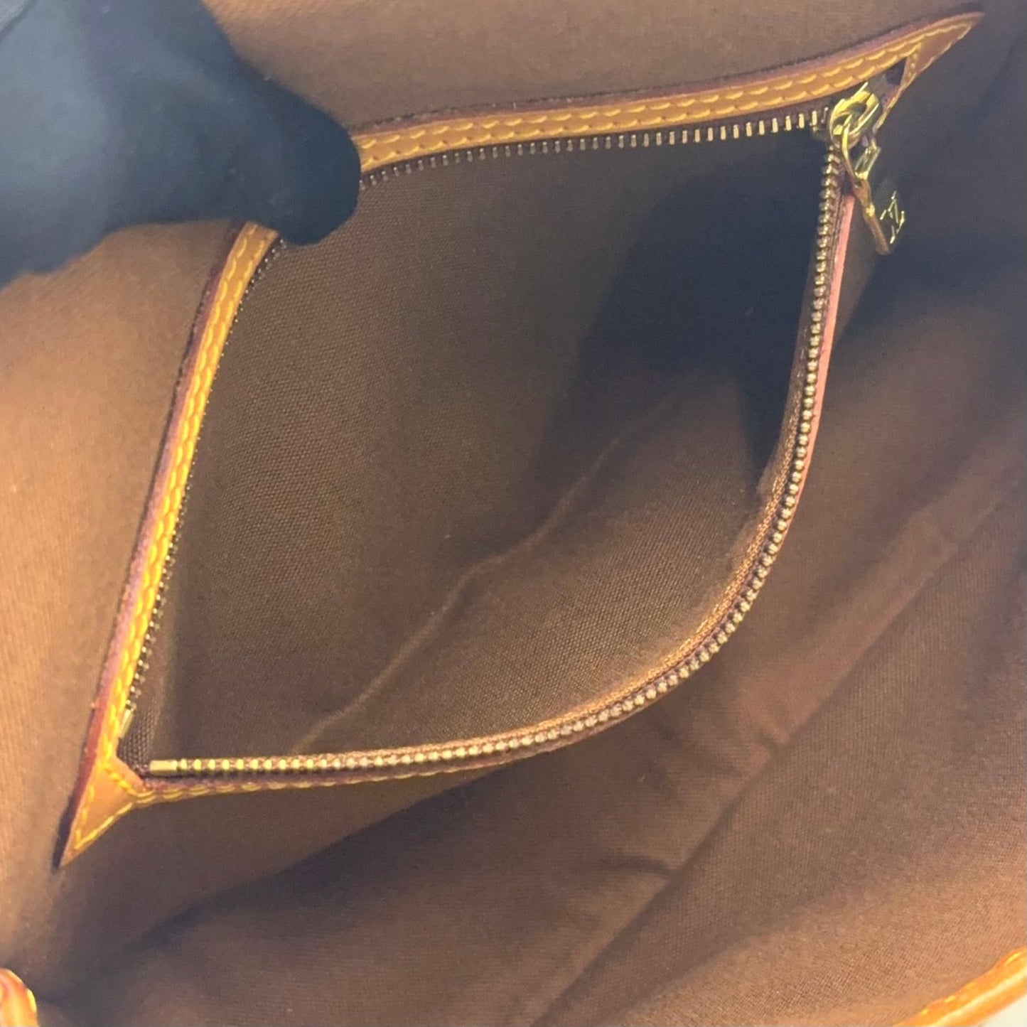 Louis Vuitton New Sologne Monogram Leather Brown Shoulder Bag Gold — view 5