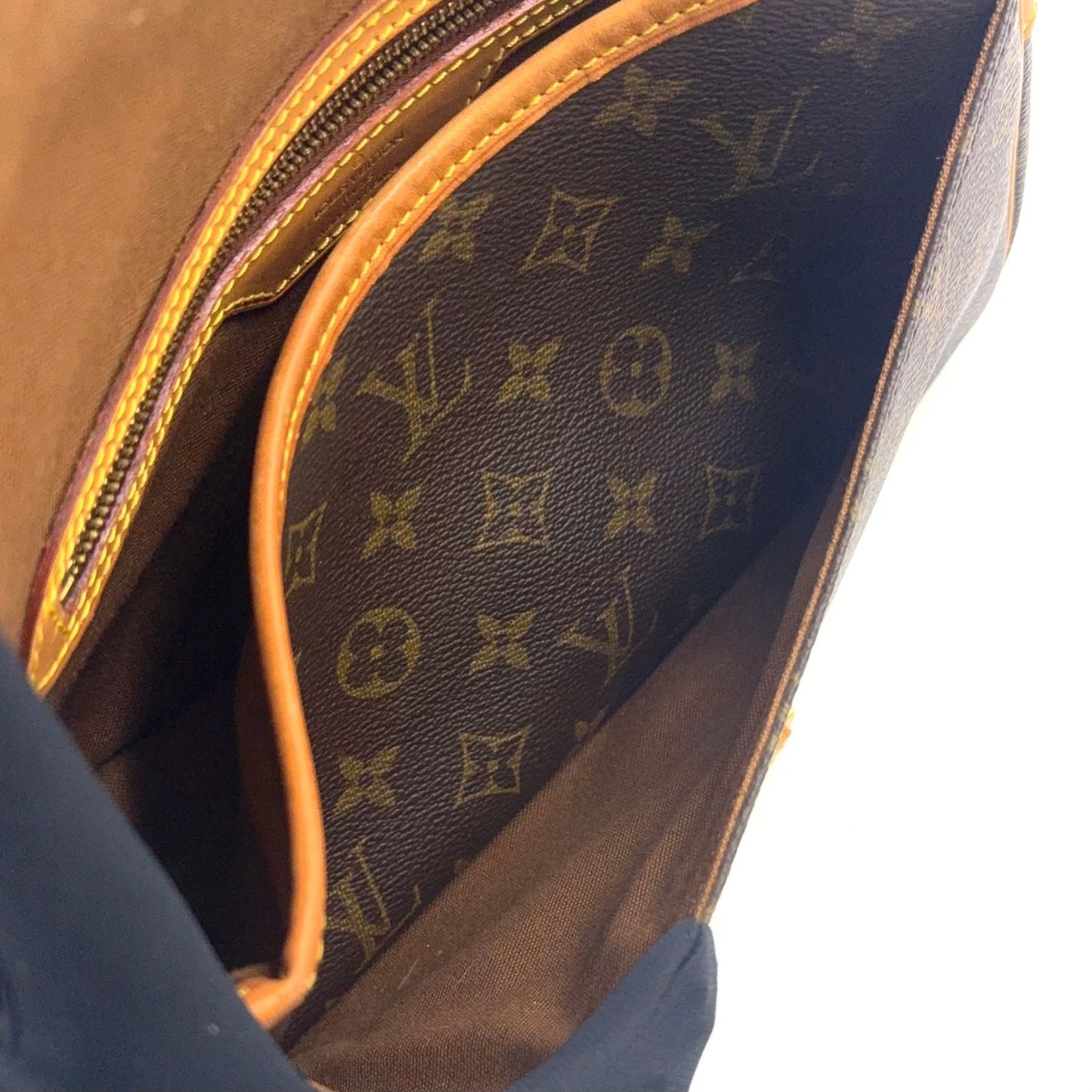 Louis Vuitton New Sologne Monogram Leather Brown Shoulder Bag Gold — view 6